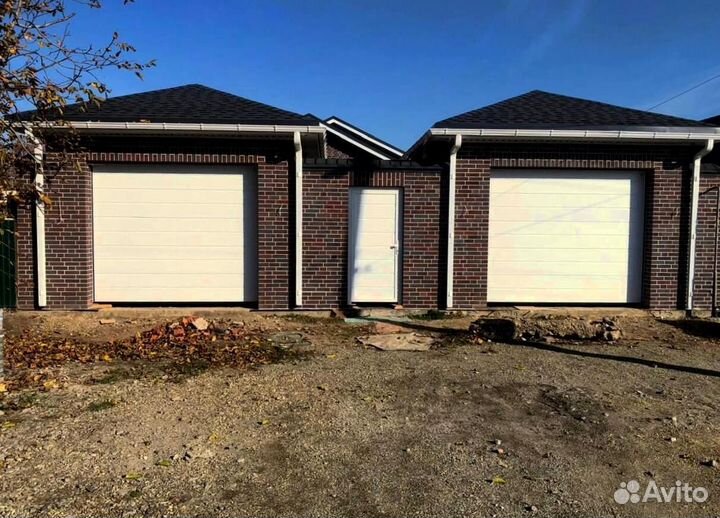 Секционные ворота. Гаражные и промышленные