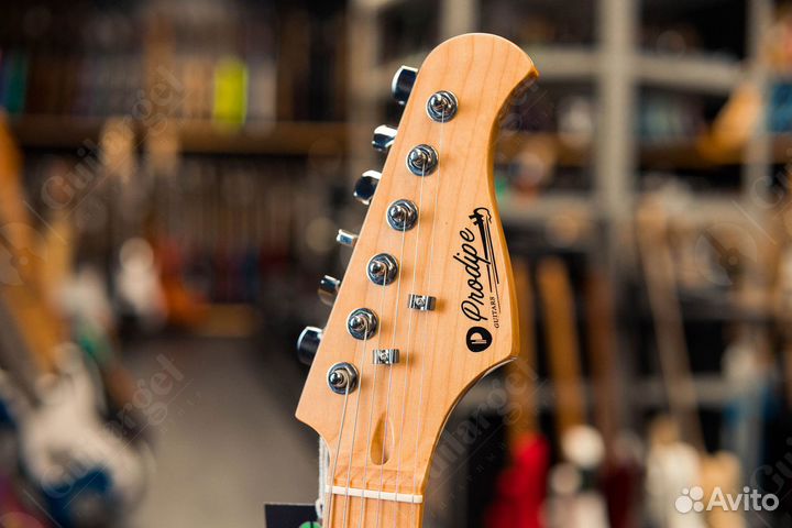 Stratocaster Prodipe ST80 MA Fiesta Red
