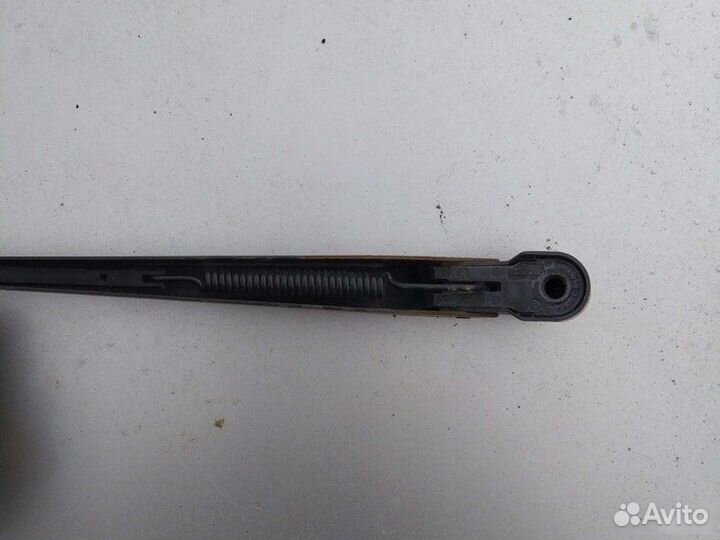 Поводок стеклоочистителя задний Ford Mondeo 1