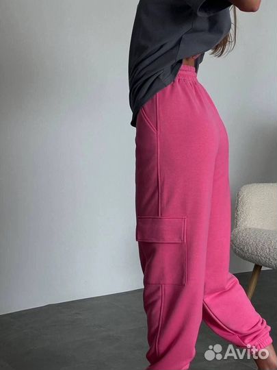 Женский спортивный костюм