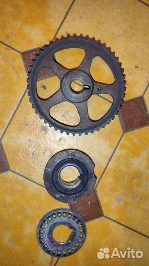 Шестерня распредвала и коленвала Toyota carina