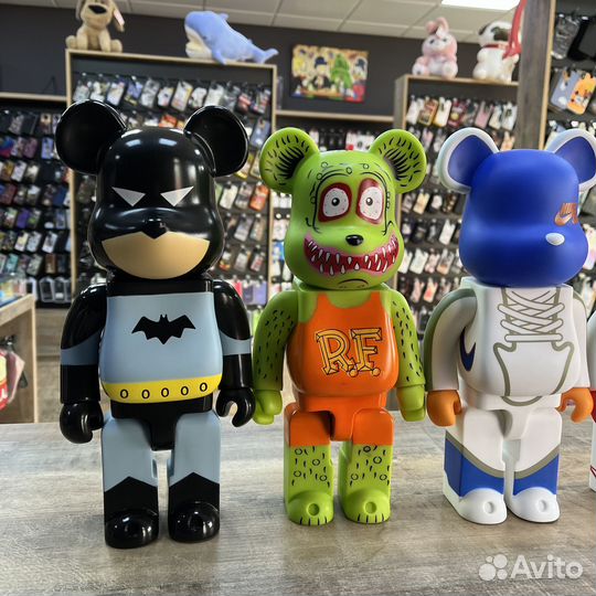 Фигурки bearbrick и kaws