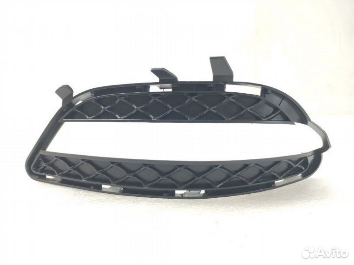 Решетка в бампер передняя левая Mercedes-Benz