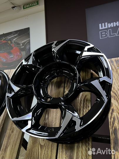 Khomen Wheels 5,5x15/5x139,7 ET5 D108,1 KHW1505