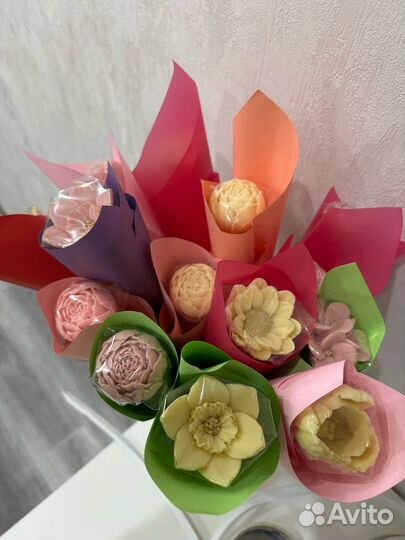 Цветочек из шоколада в подарок