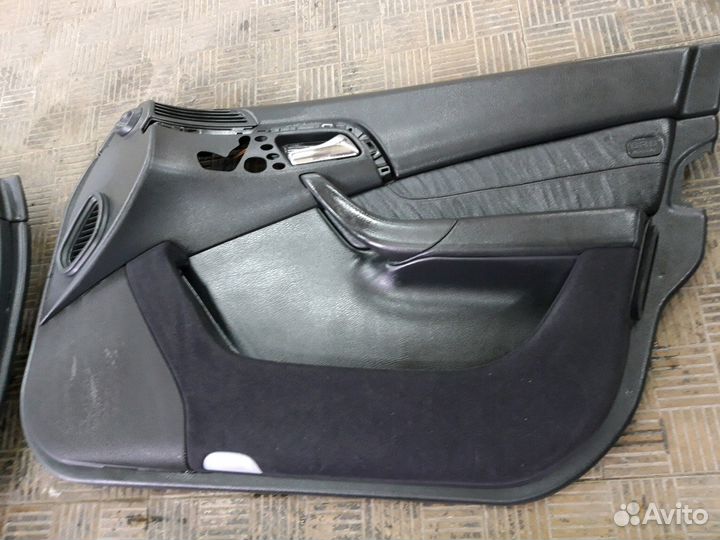 Обшивки дверей Mercedes W220