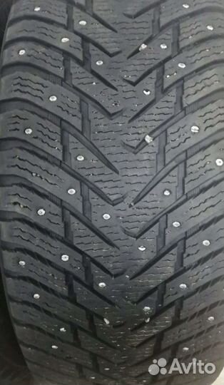 Nokian Tyres Hakkapeliitta 8 285/60 R18