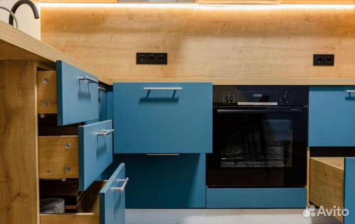 Кухня Голубая напрямую от фабрики на заказ