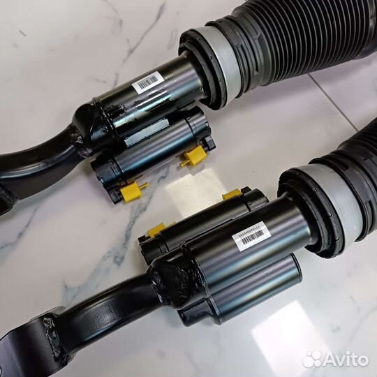 Амортизаторы передние W222