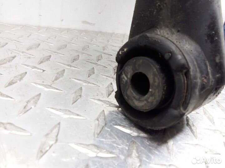 Рычаг передний правый нижний Land Rover Discovery