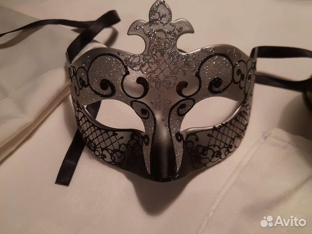 Маска венецианская маскарадная