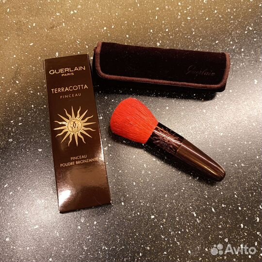 Guerlain кисть Terracotta красная