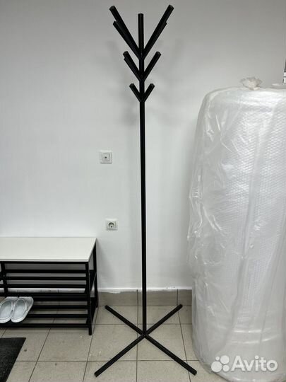 Вешалка напольная металлическая