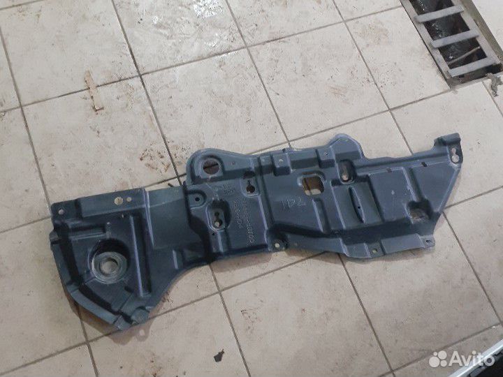 Пыльник двигателя Lexus RX 4 Лексус