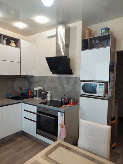 3-к. квартира, 79,1 м², 1/10 эт.