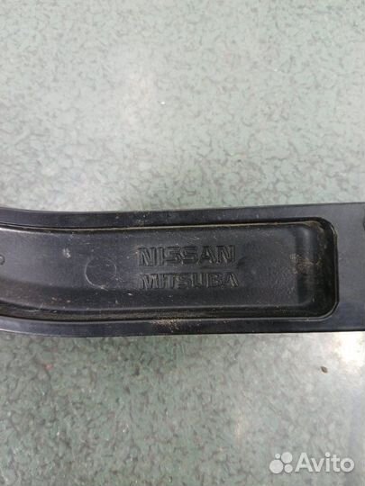 Поводок стеклоочистителя левый Infiniti Qx70 S51