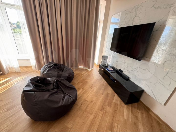 2-к. квартира, 60 м², 2/12 эт.