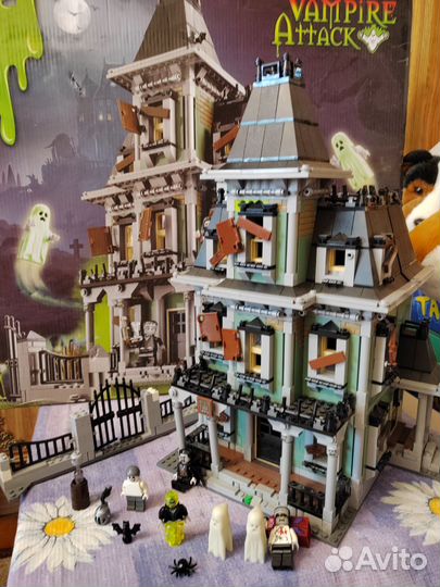 Огромный Лего Замок
