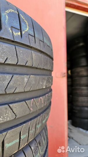 Pirelli P Zero PZ4 255/35 R20 и 295/30 R20 103Z