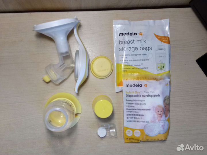 Молокоотсос medela ручной