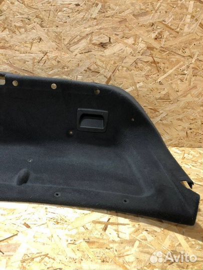 Обшивка крышки багажника Mercedes C W219 M113.967