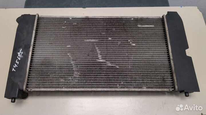 Радиатор охлаждения двигателя Toyota Avensis 2, 2007