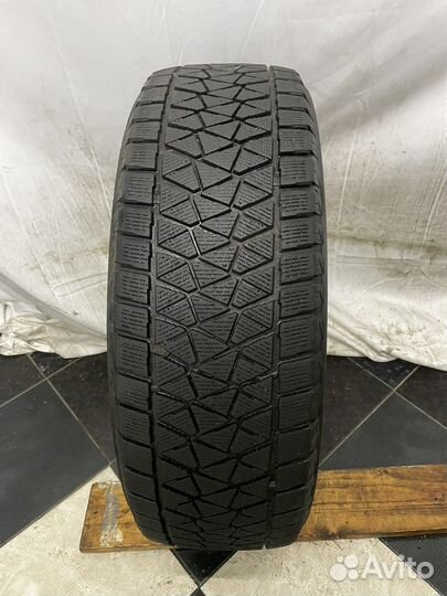 Bridgestone Blizzak DM-V2 235/65 R18 106S