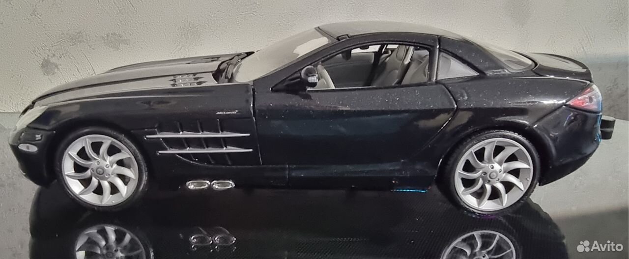 Коллекционная модель Mercedes-Benz SLR 1:18