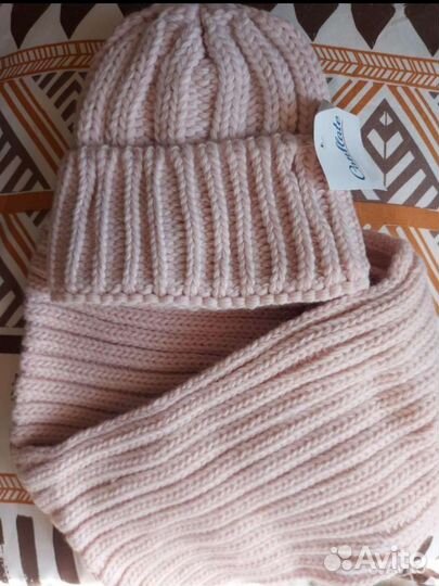 Комплект шапка, шарф новый