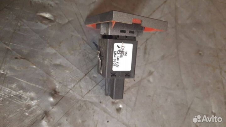 Кнопка аварийной сигнализации Opel Signum C 2004