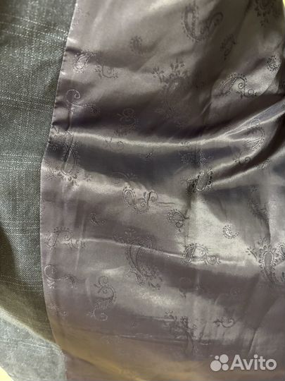 Класисический деловой костюм тройка