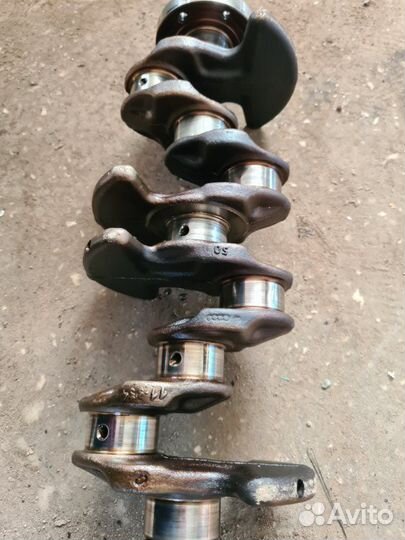 Коленвал Skoda Yeti cbzb 2011