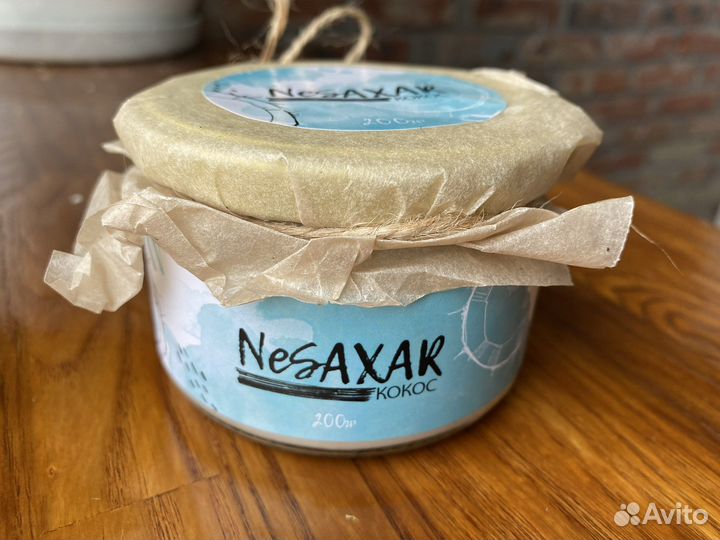 Арахисовая паста, гранола, орешки, подарки