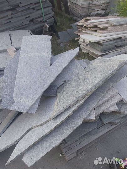 Гранитные плиты для дорожек и фасада (брекчия)