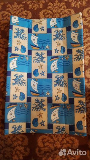 Пеленальный столик для новорожденного