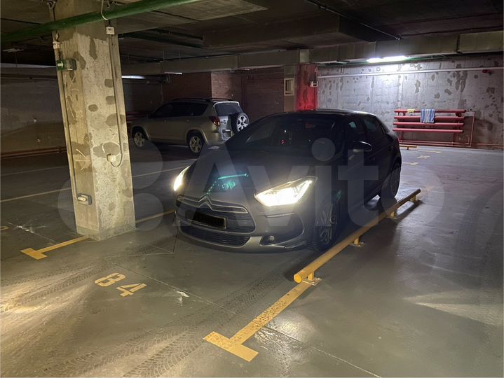 Машиноместо, 18 м²