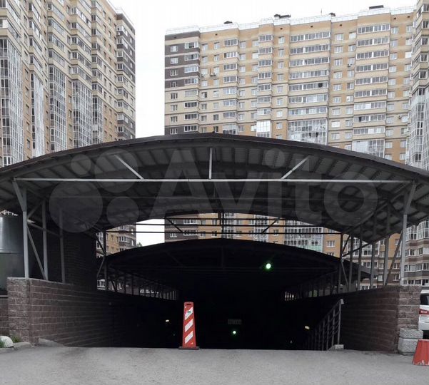 Машиноместо, 14 м²