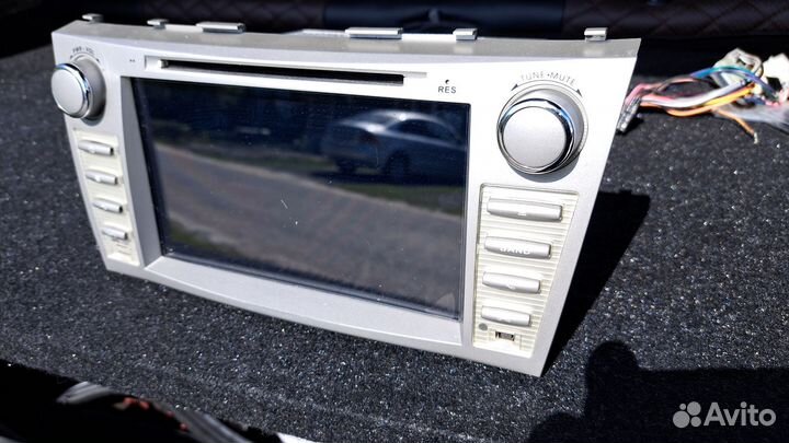 Магнитола на Toyota camry 40