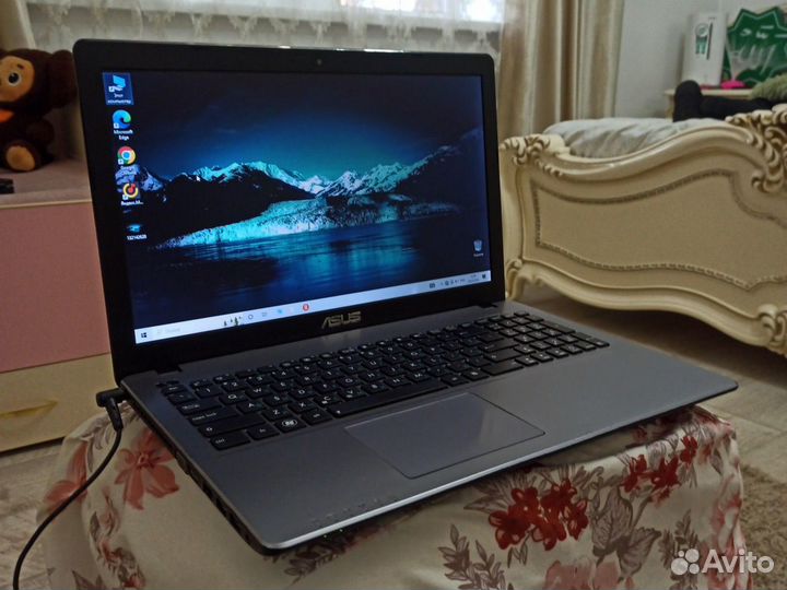 Ноутбук asus