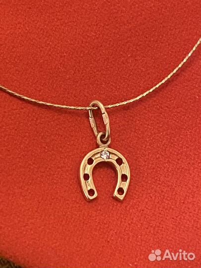 Браслет с подвеской