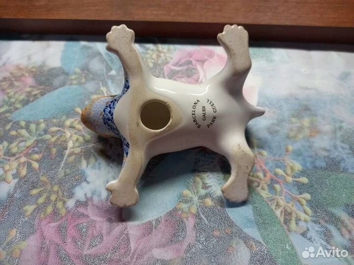 Фигурка,парк Guell Gaudа,Испания