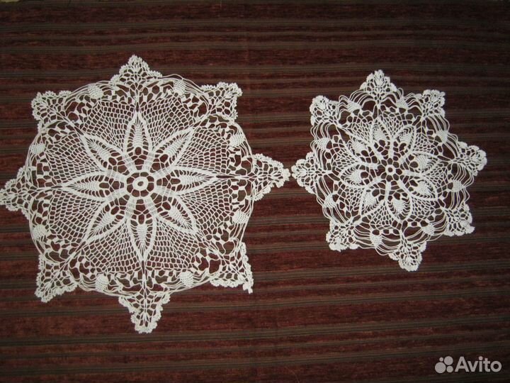 Старинные кружевные салфетки комплект