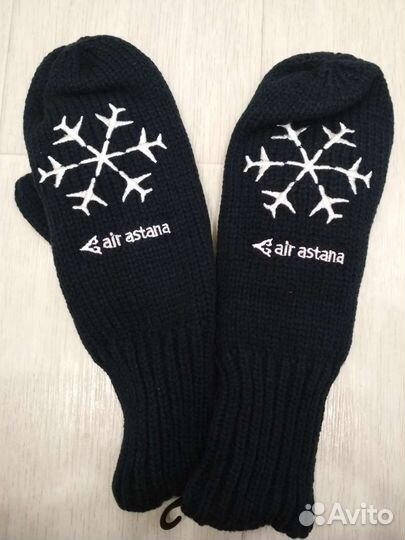 Варежки авиакомпании Air Astana