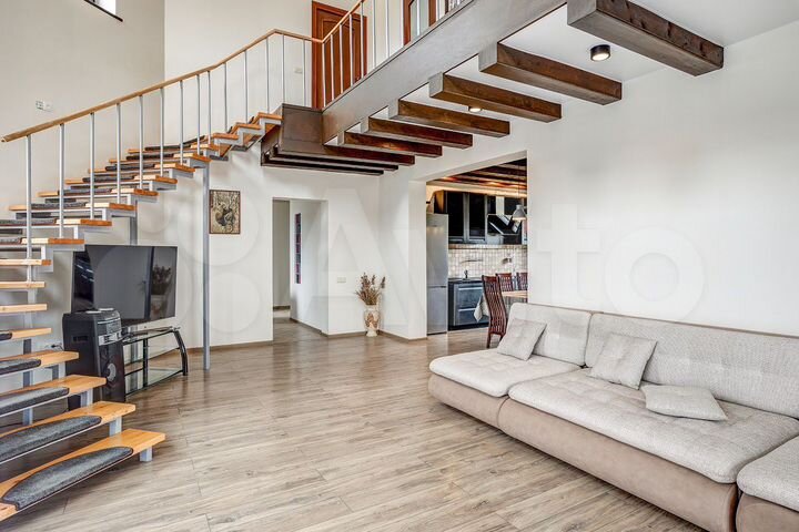 Коттедж 297,7 м² на участке 16 сот.