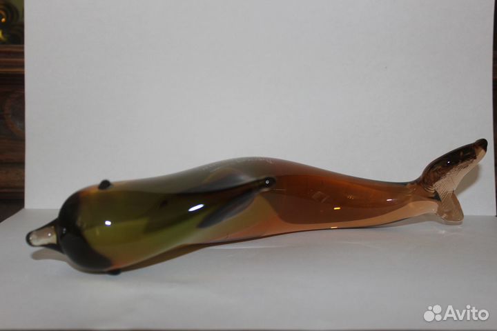Статуэтка дельфин