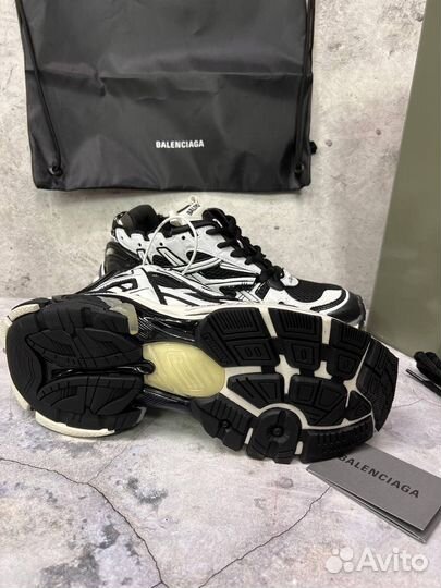 Кроссовки Balenciaga Runner