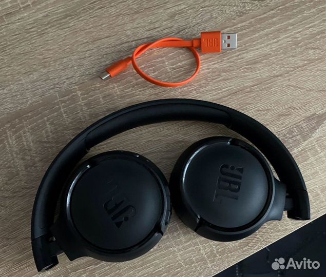 Беспроводные наушники jbl tune 520bt