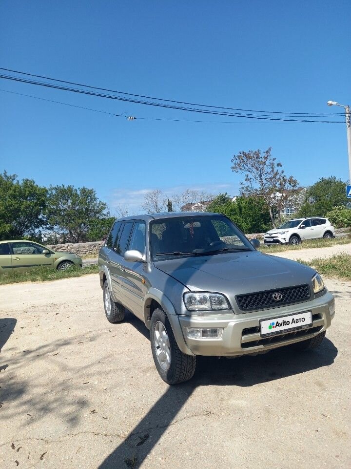 Toyota RAV4: фото владельца