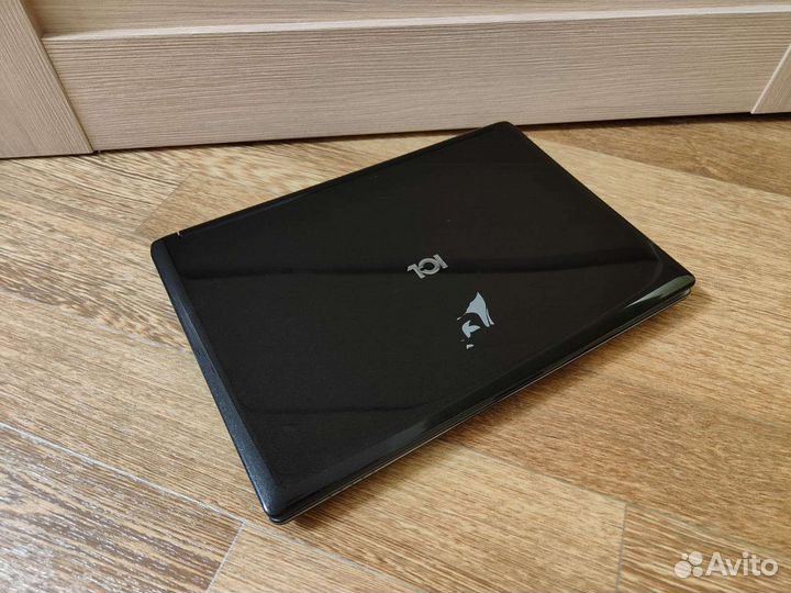 Ноутбук на Core i3-370m, 4гб, SSD 128гб