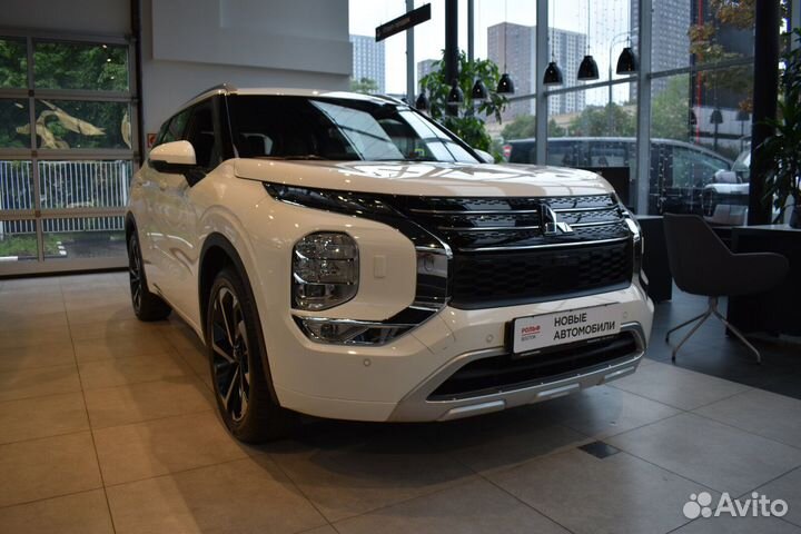 Mitsubishi Outlander 2.5 CVT, 2023